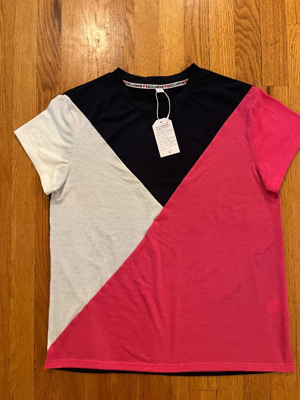New with Tags Exclusive Diagonal Color Block Short Sleeve T-Shirt L